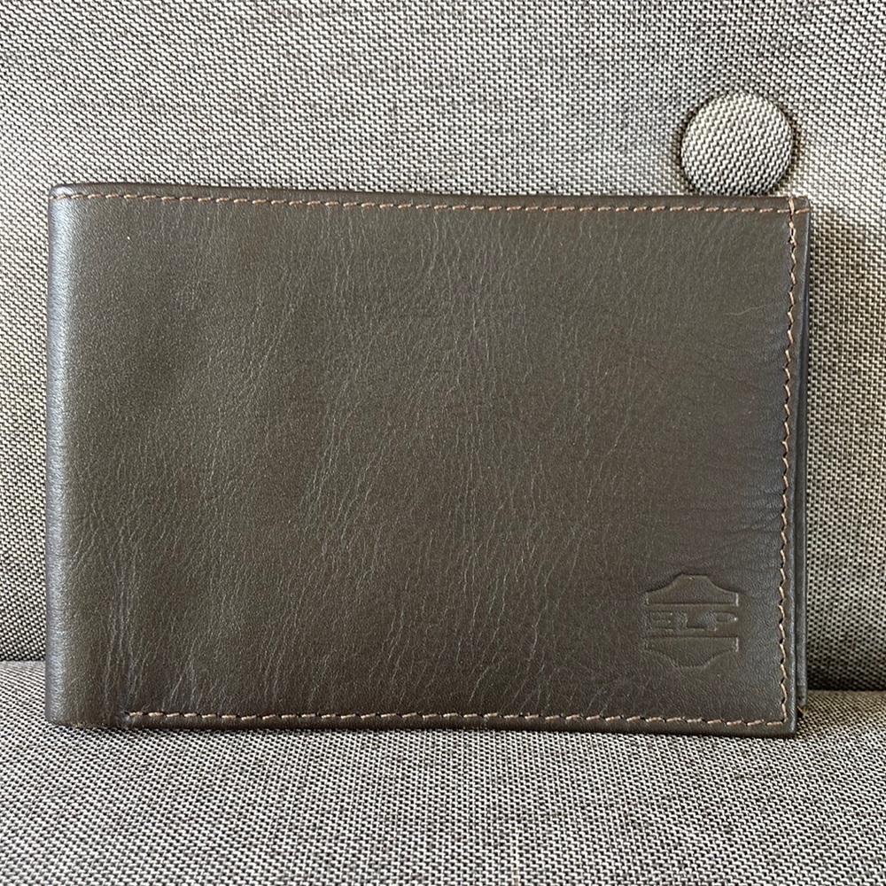 Italian leather men’s wallet NEW